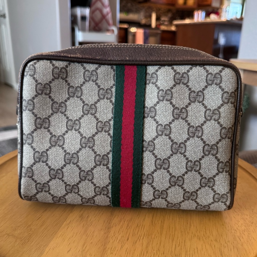 Vintage Gucci accessory pouch